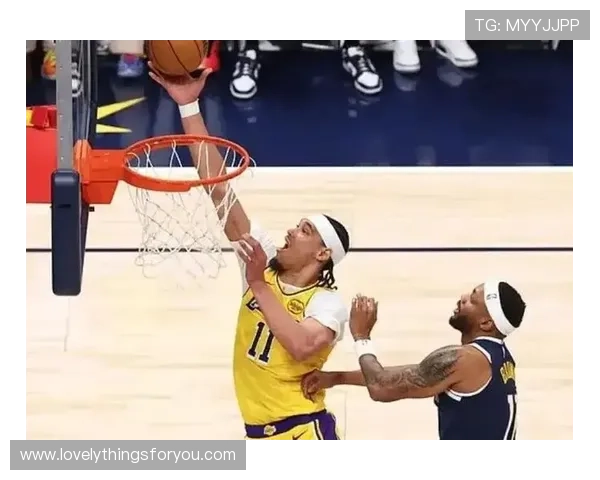 卡里姆·阿布杜尔-贾巴尔内线低位单打效率远超同期中锋