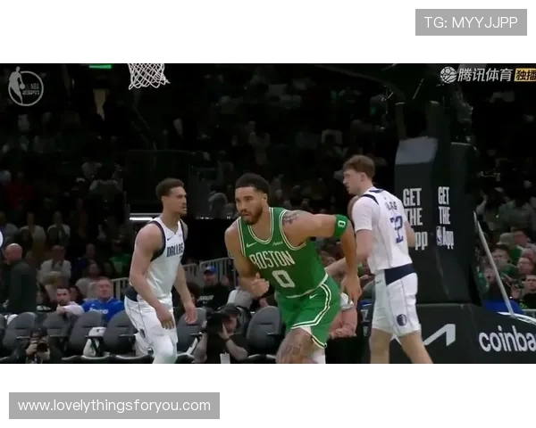 威廉姆斯挡拆掩护持续为塔图姆拉开外线空间