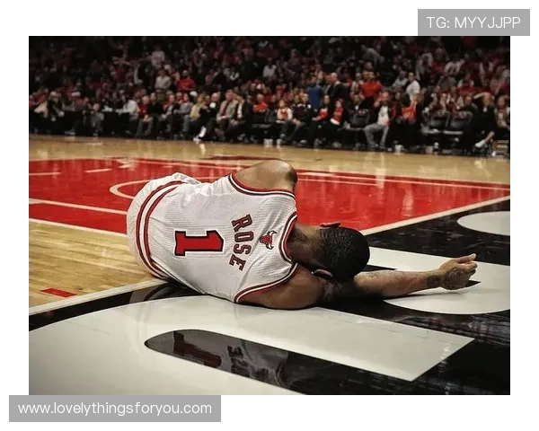 德里克·罗斯突破制造杀伤高于科比助球队关键时刻得分爆发